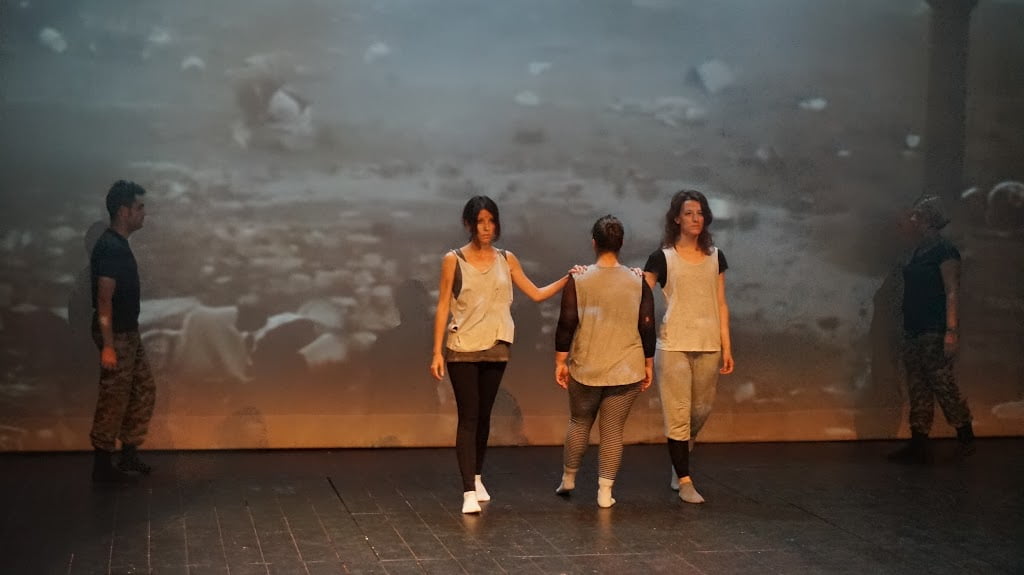 Classe oberta de Dansa Contemporània